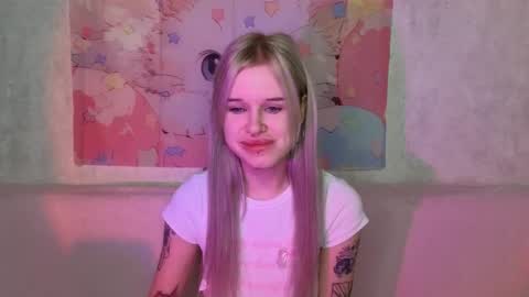 Snapshot of honeygold__ chatting on November 30, 4:27 am Lisa online show from November 30, 4:27 am