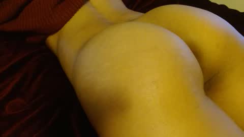 honeygoldenbaddie24 online show from November 8, 9:46 pm