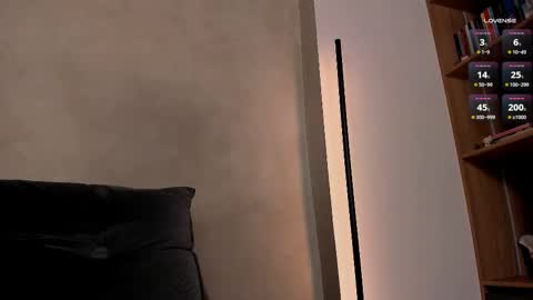 Snapshot of honeyhot69__ chatting on February 12, 11:49 am Sofia independent model online show from February 12, 11:49 am