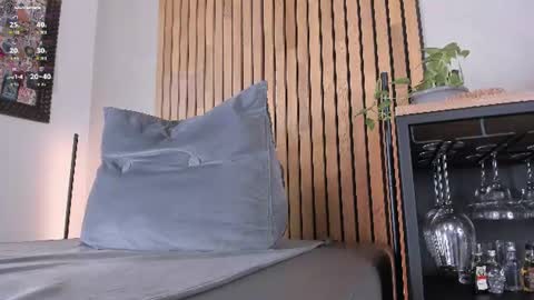 Snapshot of honeyhot69__ chatting on June 13, 10:46 am Sofia independent model online show from June 13, 10:46 am