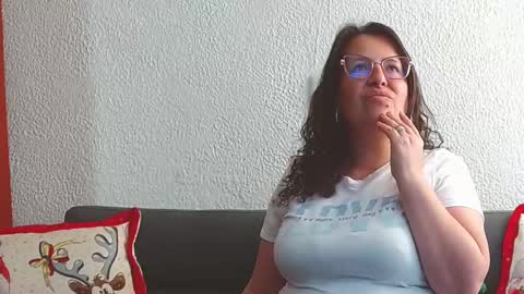 sofia online show from December 8, 6:06 pm