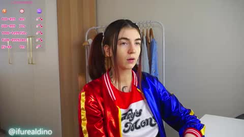 Snapshot of honeykadakia chatting on February 14, 8:00 am Jane online show from February 14, 8:00 am