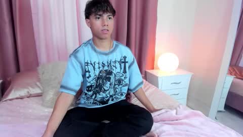 honeymoon_sariel online show from October 26, 8:37 pm