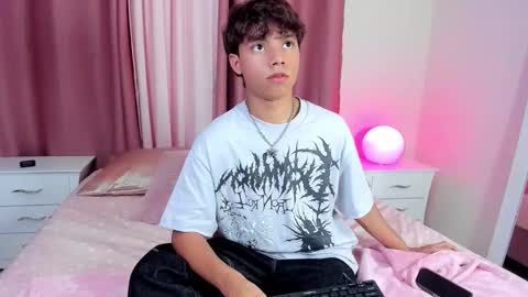 honeymoon_sariel online show from November 19, 8:31 pm