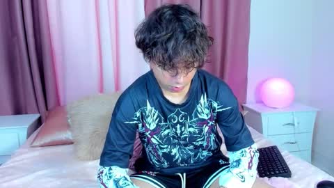 honeymoon_sariel online show from February 2, 8:18 pm