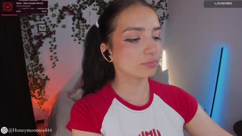       online show from February 4, 9:52 pm