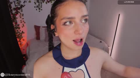       online show from February 25, 11:44 pm