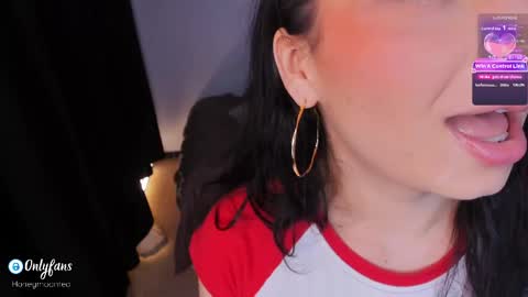       online show from April 22, 10:55 pm