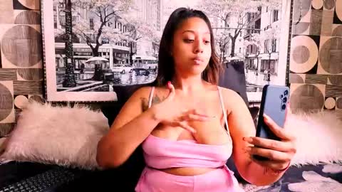 honeyrae01 online show from February 12, 6:30 am