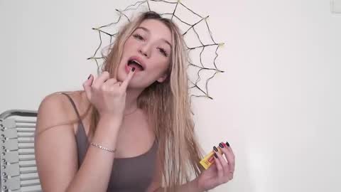 honeyveil online show from November 5, 12:16 pm