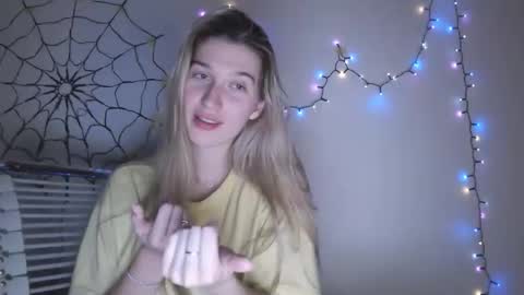 honeyveil online show from December 5, 2:20 am