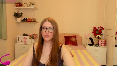 Snapshot of honeywinexs chatting on July 3, 1:50 pm honeywinexs online show from July 3, 1:50 pm