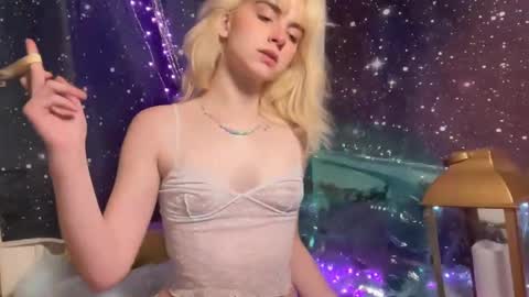 Emi Rose online show from January 23, 5:02 am