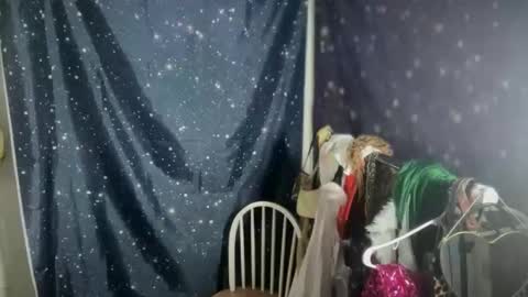 Emi Rose online show from November 27, 9:17 pm