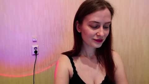 honeyy_bun online show from May 2, 6:02 pm