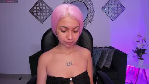 Snapshot of honeyy_taylor chatting on August 6, 11:45 am honeyy_taylor online show from August 6, 11:45 am