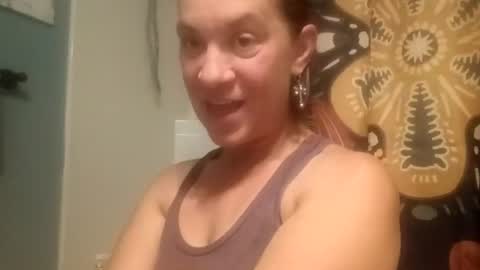 Snapshot of hoodoou chatting on July 11, 10:22 pm hoodoou online show from July 11, 10:22 pm