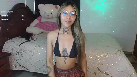 Snapshot of hoolly_jones chatting on October 10, 2:49 pm Hoollly Jones online show from October 10, 2:49 pm