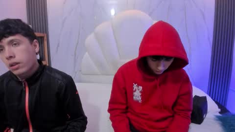 hoot_booys_ online show from January 14, 8:47 pm