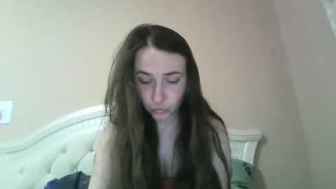 Snapshot of hootloove69 chatting on March 22, 6:00 pm hootloove69 online show from March 22, 6:00 pm