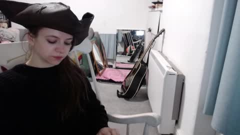 Snapshot of hope_xo chatting on March 3, 9:53 pm Hope online show from March 3, 9:53 pm