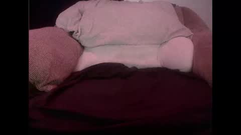 Snapshot of hopps28 chatting on February 15, 12:43 pm hopps28 online show from February 15, 12:43 pm