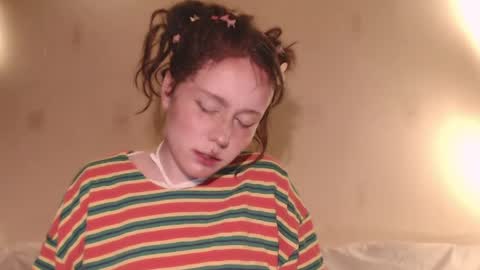 Snapshot of horndemonroxy chatting on May 22, 7:52 pm Roxy online show from May 22, 7:52 pm