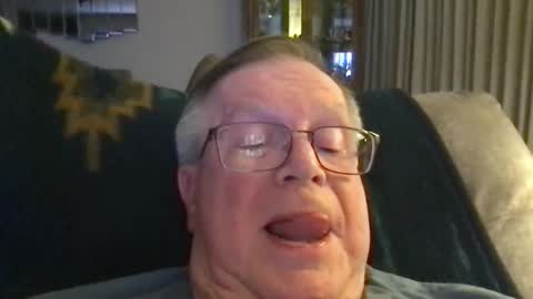 Snapshot of horndog69b chatting on May 6, 7:13 am horndog online show from May 6, 7:13 am