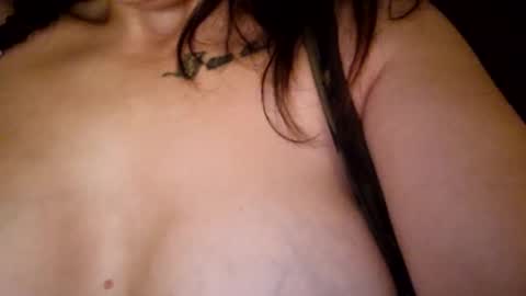 Snapshot of horneymomnextdoor chatting on September 26, 10:14 pm horneymomnextdoor online show from September 26, 10:14 pm