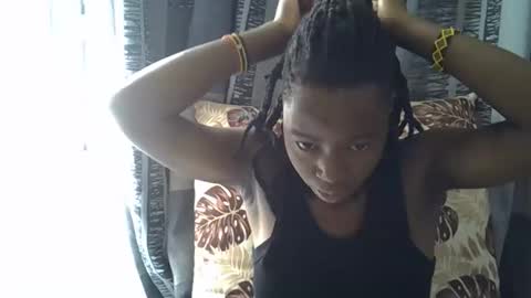 Snapshot of horny_baddie18 chatting on April 17, 11:35 am Leila online show from April 17, 11:35 am