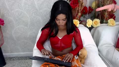 Snapshot of horny_bri_ chatting on November 9, 3:27 am horny_bri_ online show from November 9, 3:27 am