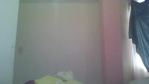 Snapshot of horny_brii chatting on June 11, 10:52 pm horny_brii online show from June 11, 10:52 pm