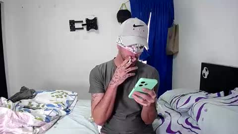 Snapshot of horny_dirty_bigcock chatting on November 19, 9:59 pm BoyHornyDirty online show from November 19, 9:59 pm