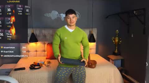 horny_nick18 online show from October 21, 9:10 am