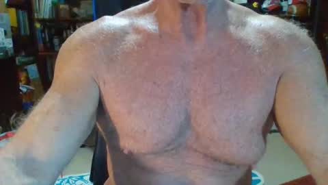 horny_old_coach online show from January 12, 11:15 pm