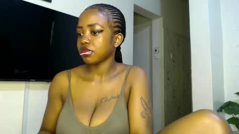 horny_princcess online show from December 16, 8:31 am