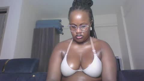Snapshot of horny_sexxy_babe chatting on July 2, 11:27 am Lucy online show from July 2, 11:27 am
