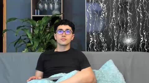 Snapshot of horny_twinks_guys chatting on September 14, 8:41 pm Alex and Camilo online show from September 14, 8:41 pm