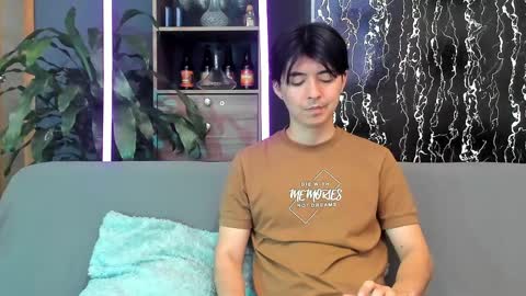 Snapshot of horny_twinks_guys chatting on April 12, 2:33 pm Alex and Camilo online show from April 12, 2:33 pm