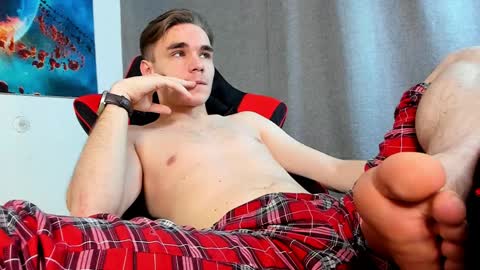 Snapshot of horny_yo chatting on February 3, 2:14 am Max online show from February 3, 2:14 am