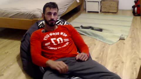 Snapshot of hornyasfuckk33 chatting on October 7, 8:39 pm hornyasfuckk33 online show from October 7, 8:39 pm