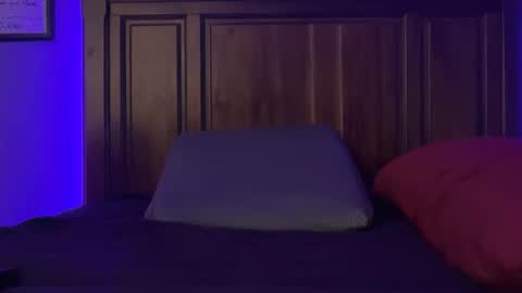 Horny Bear Daddy online show from March 4, 9:59 am