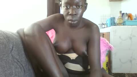 Snapshot of hornybeb25 chatting on November 24, 7:08 am hornybeb25 online show from November 24, 7:08 am