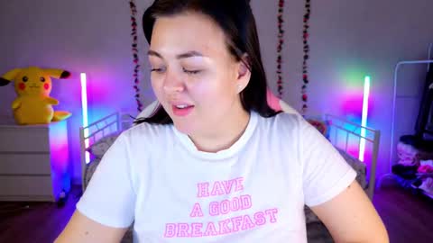 Snapshot of hornycakee chatting on December 4, 8:12 am HornyCakee online show from December 4, 8:12 am