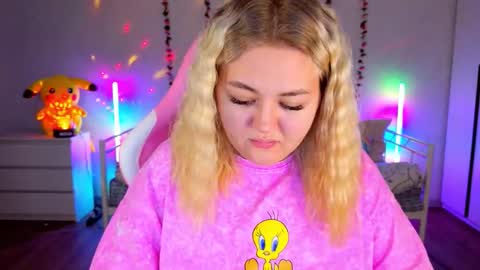 Snapshot of hornycakee chatting on September 16, 9:21 am HornyCakee online show from September 16, 9:21 am