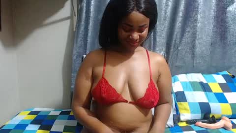 Snapshot of hornyebony4uxx chatting on June 27, 2:16 am hornyebony4uxx online show from June 27, 2:16 am
