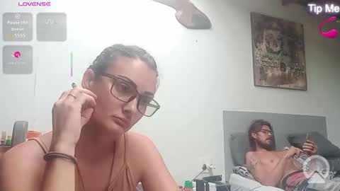 Snapshot of hornyhippies0080 chatting on February 14, 9:39 am Nix D online show from February 14, 9:39 am