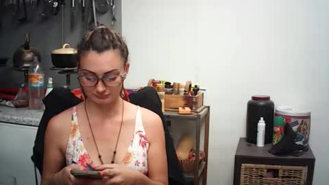 Snapshot of hornyhippies0080 chatting on May 27, 1:19 pm Nix D online show from May 27, 1:19 pm