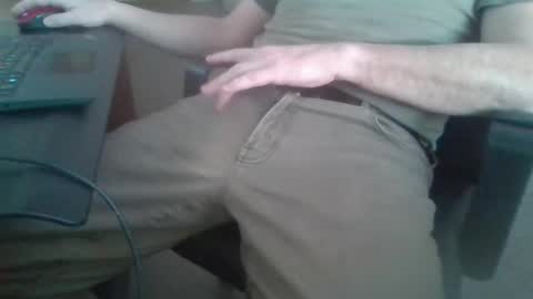 hornyhubby1001 online show from December 17, 3:18 pm