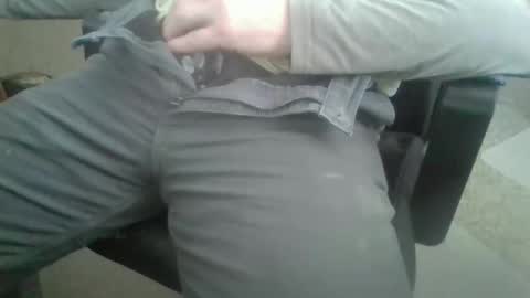 hornyhubby1001 online show from December 19, 7:10 pm